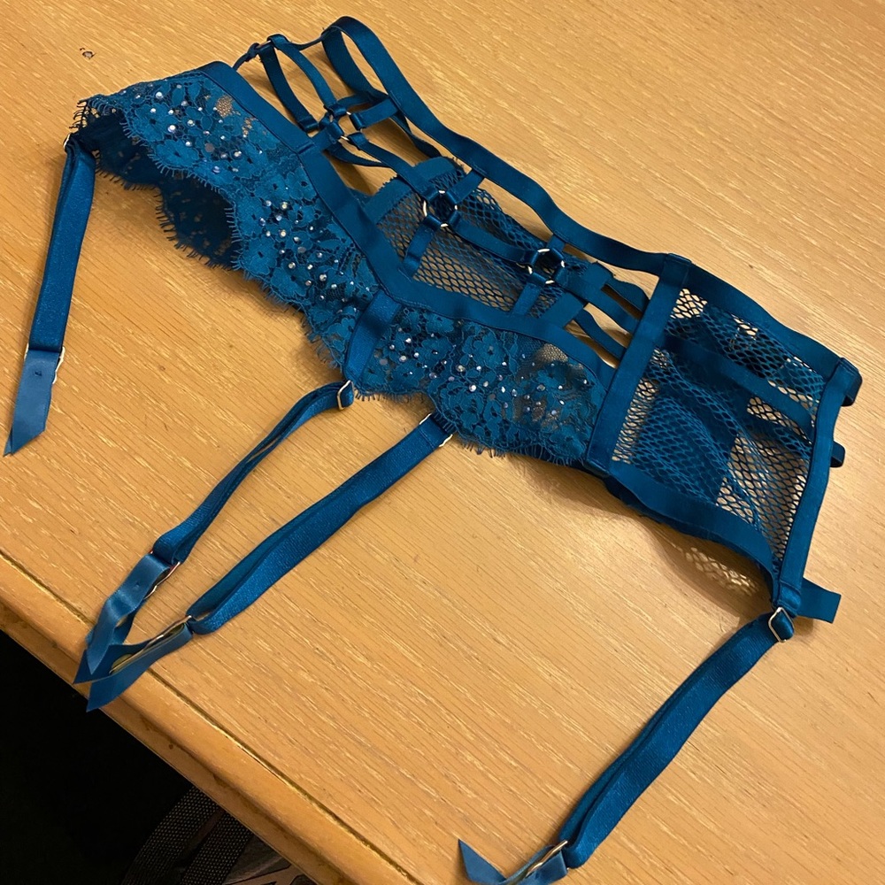 Victoria Secret blue garter size M/L with rhinestones!